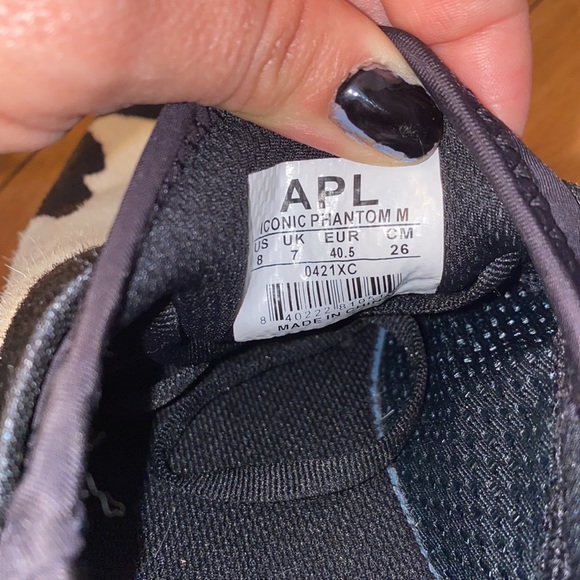 APL Iconic Phantom Black / White / Cow Running Shoes - Picture 8 of 10